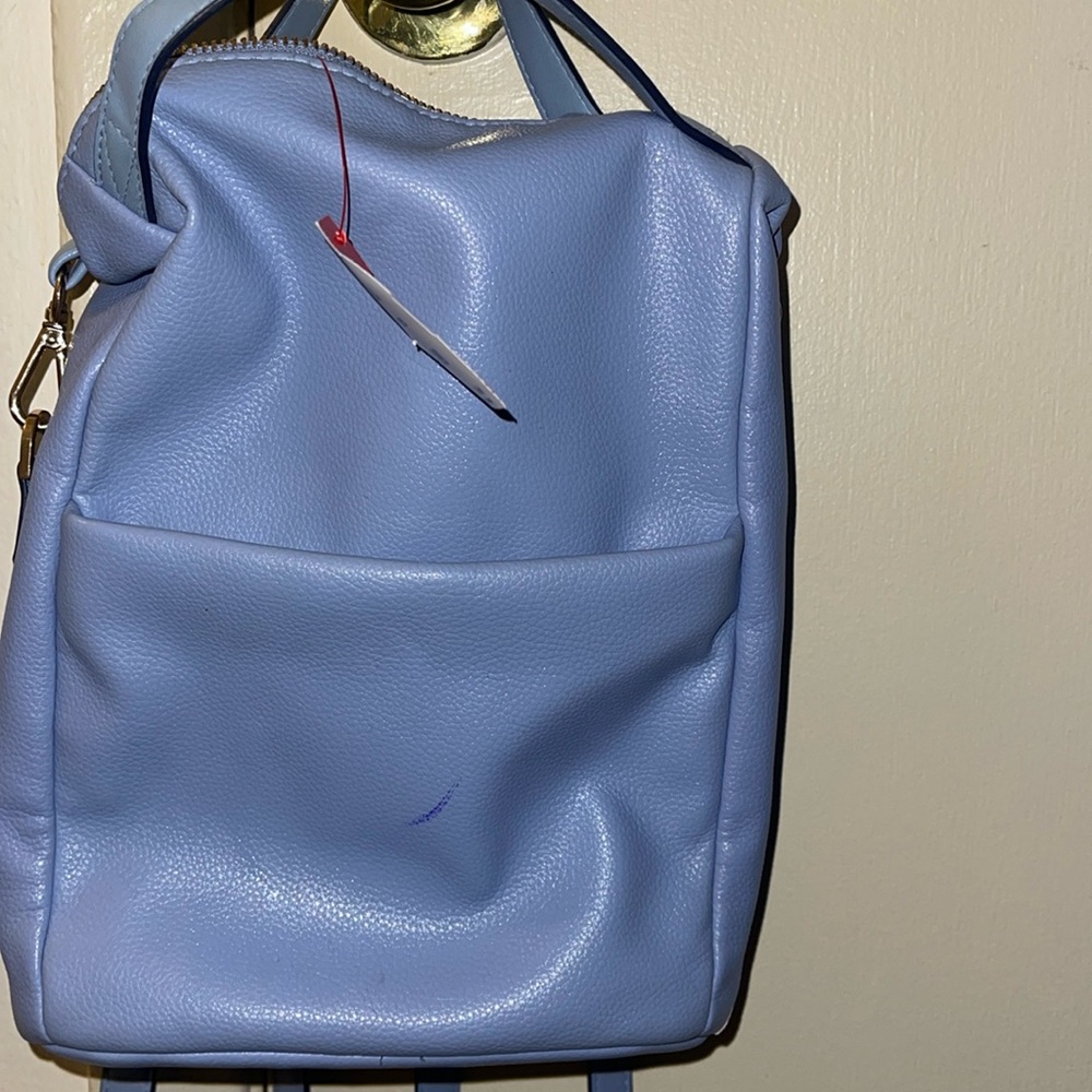 I’m selling. New day  and. For ever 21. Purse